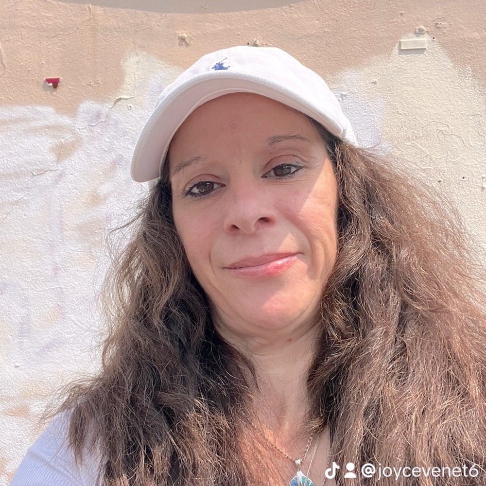 Meet your Posher, Joyce